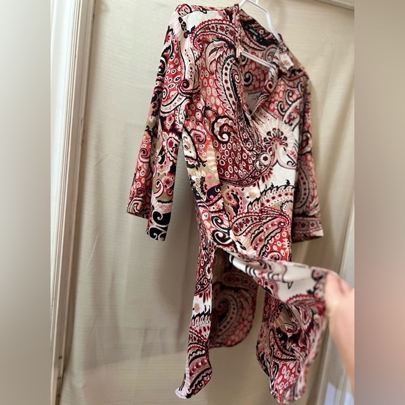 ⚫️ BOGO Zara Basic Paisley Print Blouse in Red and Black size small bohemian - Picture 4 of 7